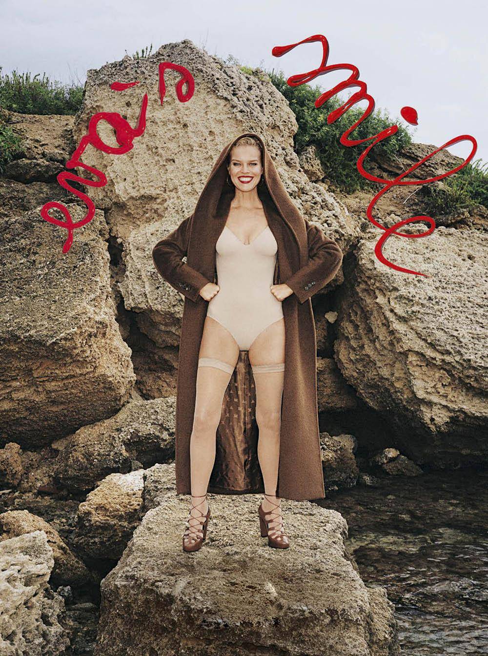 小苹果的顶级版:捷克超模伊娃·赫兹戈娃（Eva Herzigova）的时尚杂志大片-第8张图片-太平洋在线下载