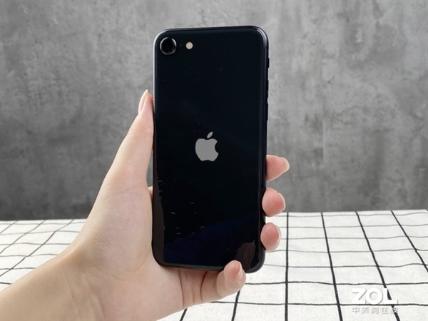 苹果se手机最新新闻iphone换电池官方价格-第2张图片-太平洋在线下载